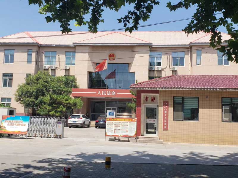 上海法律顧問(wèn):強(qiáng)拆時(shí)因古董楠木床還未搬出發(fā)生沖突，村民稱(chēng)多人將其打傷