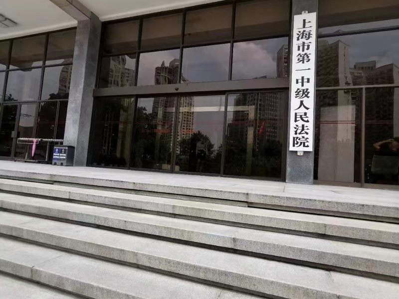 年輕人因賭博欠債變身詐騙犯，被判刑十年！上海專業(yè)刑事律師來回答